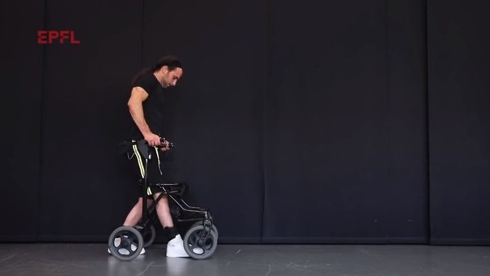 Vědci představili páteřní implantáty: Ochrnutí lidé vstali z vozíku